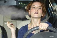 Fumar al volante